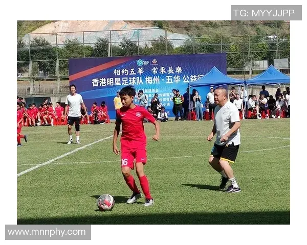 荷媒：范黑克不想与布莱顿续约，热刺和纽卡在关注他的情况